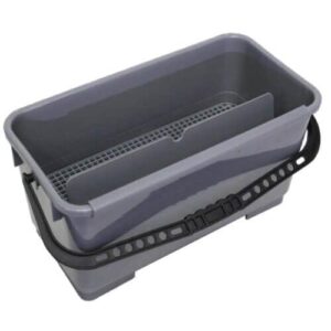 Alternative view of Emmer 20 liter op wielen met rooster